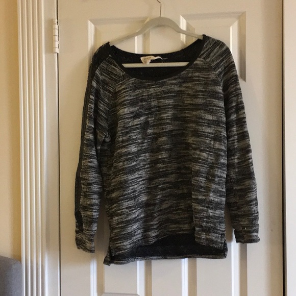 Long sleeve with a leather edge - Picture 1 of 2